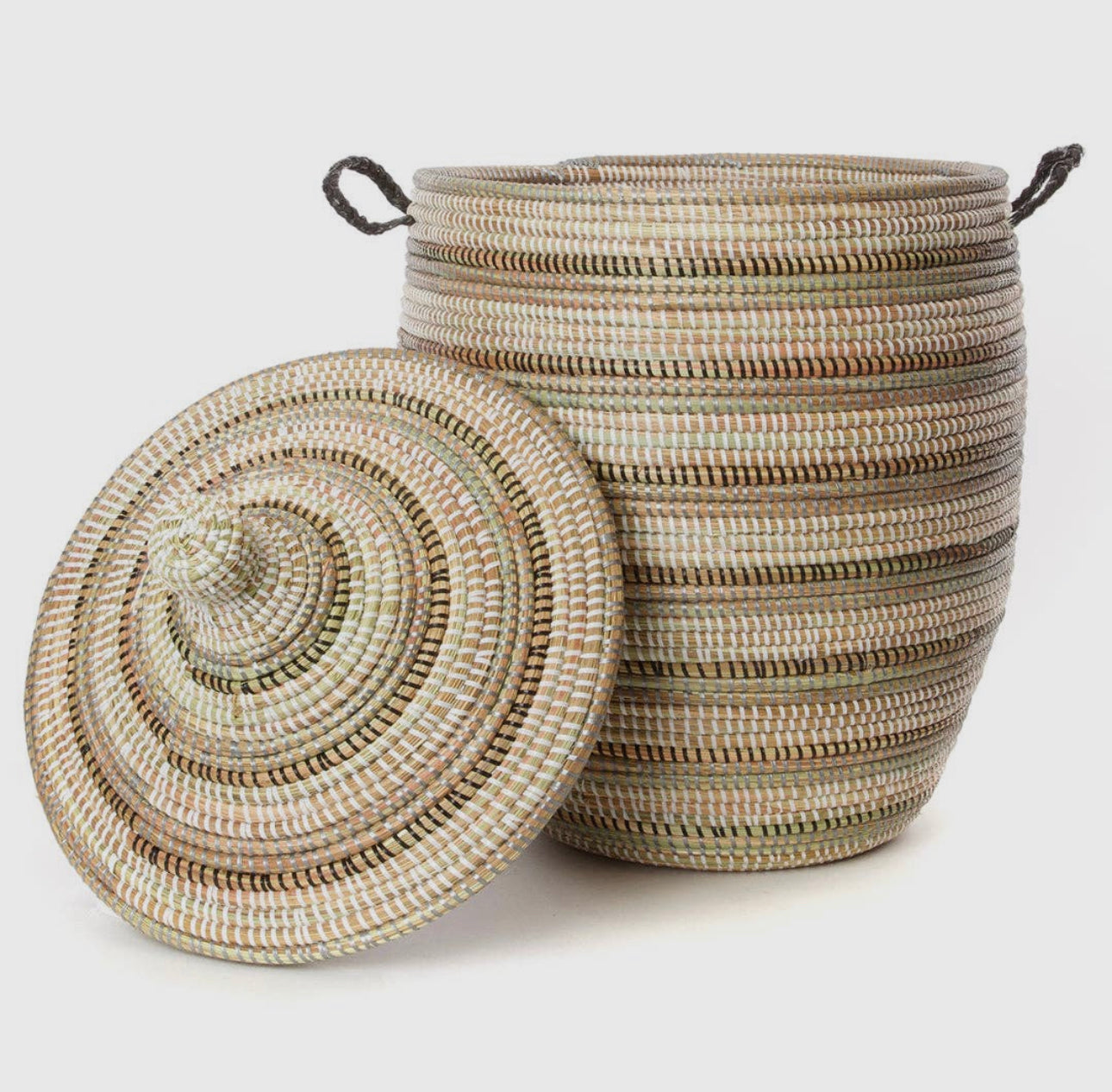 Cesta de ropa mediana de color negro, plateado y blanco