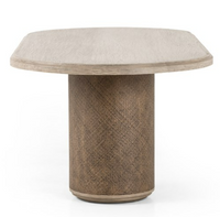 Mesa de comedor de ratán rubio desgastado 